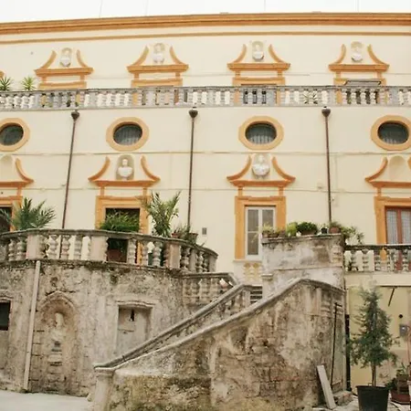 Palazzo Lupicini Affittacamere Bisceglie Exterior foto